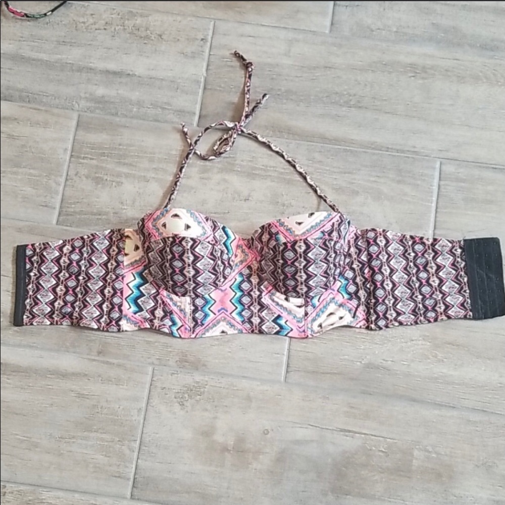 Volcom multiway printed Bikini top.